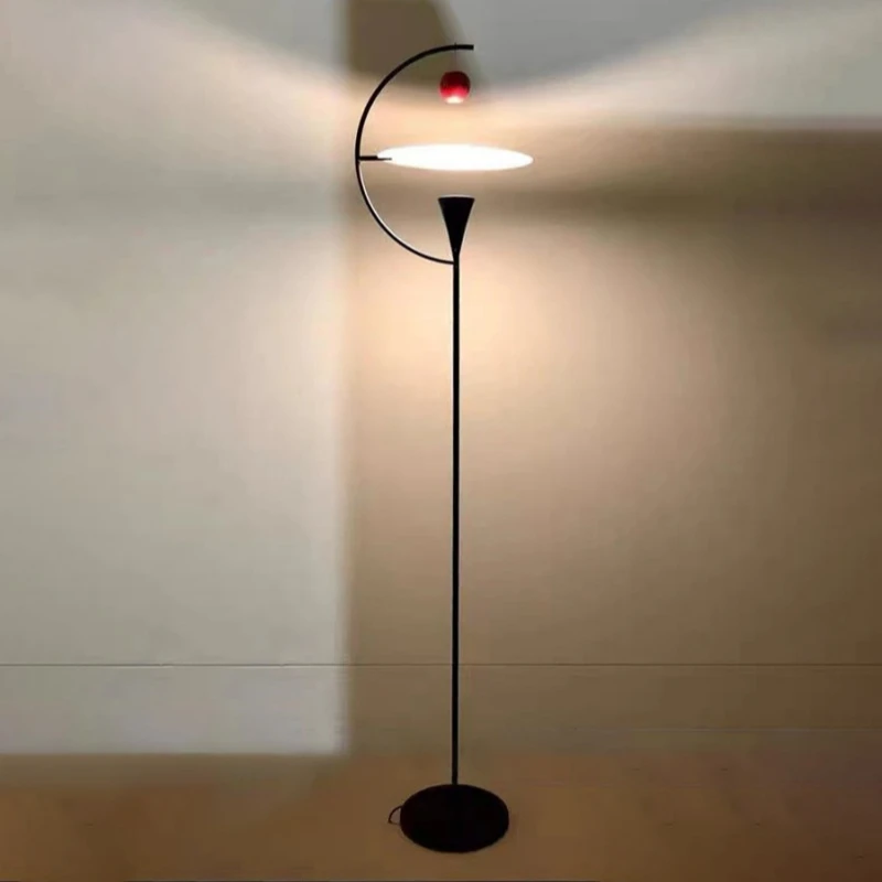 Lampadaire Apple de styliste m - Photography Lighting Design avis et prix