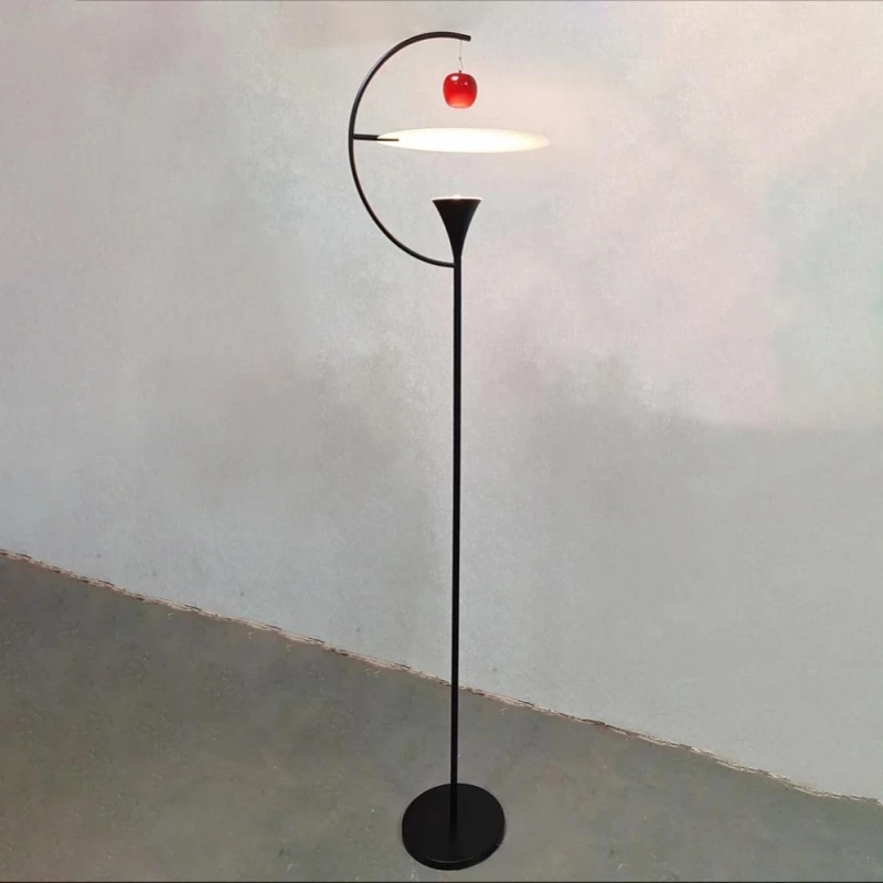 Lampadaire Apple de styliste m - Photography Lighting Design avis et prix